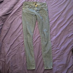 Skinny jeans
